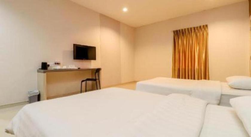 Lovina Inn Hotel Batam Nagoya Exterior photo