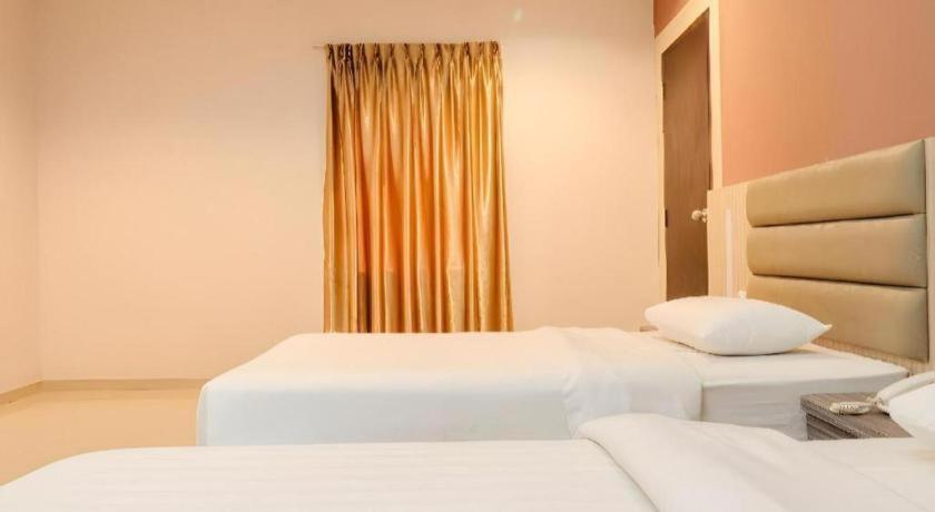 Lovina Inn Hotel Batam Nagoya Exterior photo