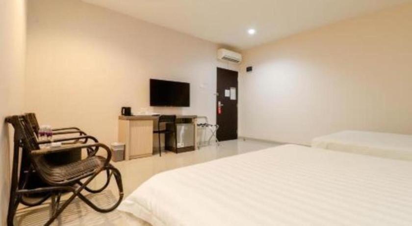 Lovina Inn Hotel Batam Nagoya Exterior photo
